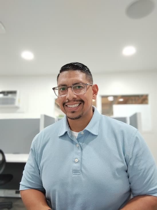 Julio - Lead Specialist